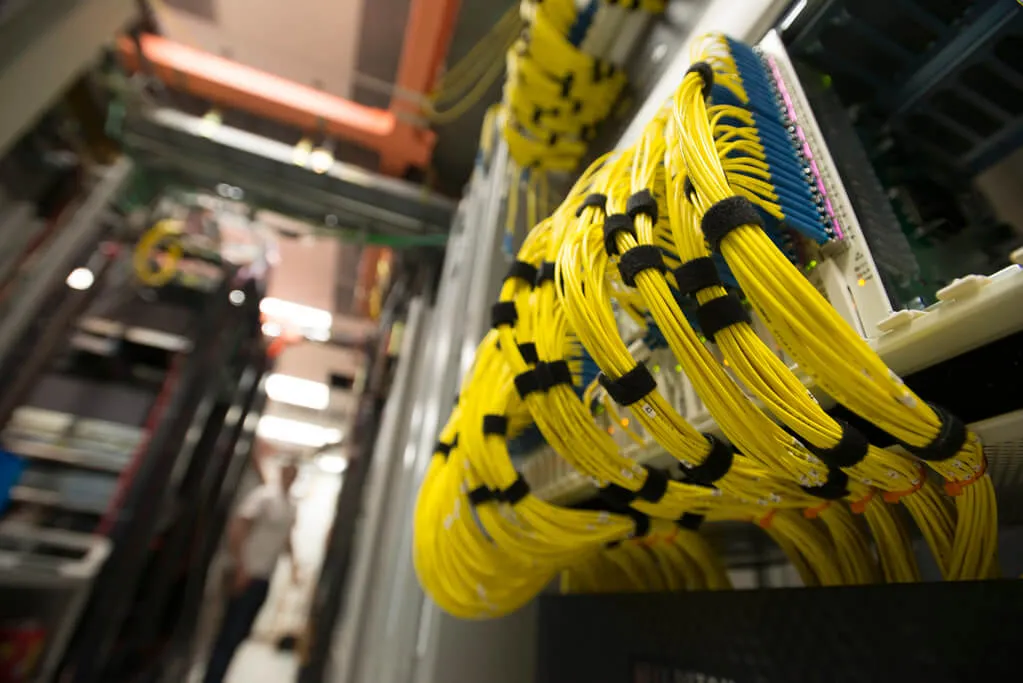 Broadband internet wires
